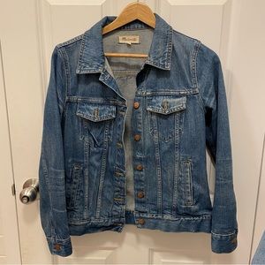 Madewell denim jacket, mid blue sz M (fits like S)
